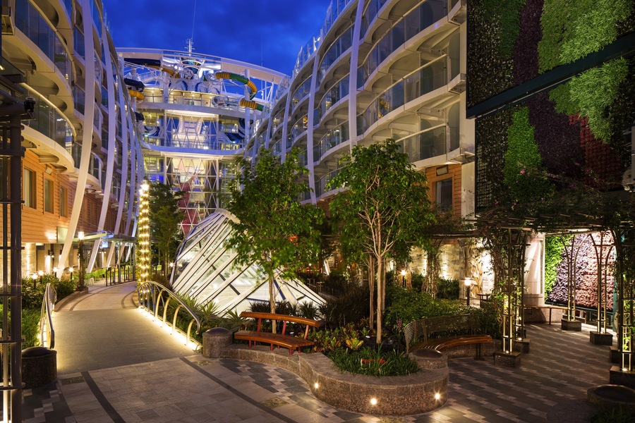 RCI Harmony of the Seas Central Park.jpg